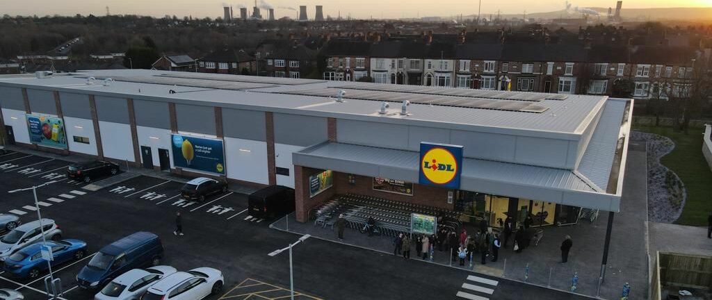 Front exterior Lidl view